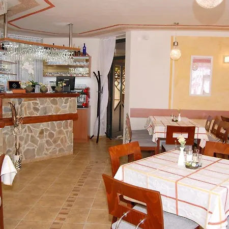 招待所 埃里卡膳食公寓酒店 Františkovy Lázně